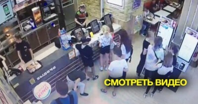 Женщина присвоила себе деньги, которые мальчик обронил на кассе