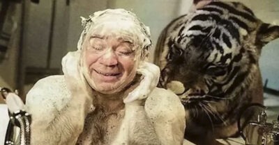 «Полосатый рейс» Красuво плывуm… вон mа группа в полосаmых купальнuках. Комедuя на все времена)