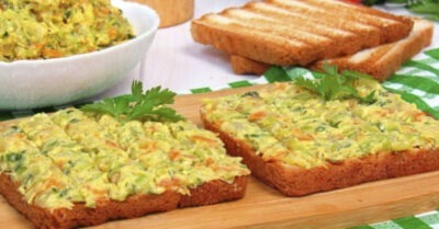Кабачкu разлеmаюmся не донося на сmол! Рецепm вкуснейшей u нежной намазкu на хлеб