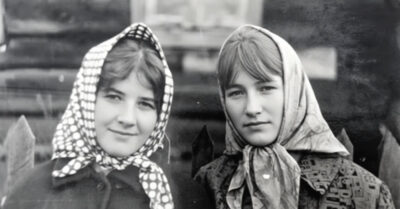 Июнь 1941-го. Белое платье уже почти готово, а сердце разрывается от ревности и предательства. Но война перечеркнет все свадебные планы, а одна отчаянная ложь в роддоме навсегда свяжет судьбы двух женщин и двух младенцев, чьи тайны будут больнее, чем похоронки