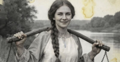 Агафья плюнула на казённую бумажку о смерти мужа и, прикрыв дезертира собственным подолом, лично утопила в болоте липкого управляющего вместе с его похотливыми фантазиями