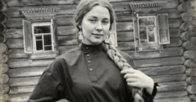 1921 г. Глухонемая девка обыграла вооруженный отряд, используя лишь ведро, трещотку и ярость. Она превратила церковный колокол в оружие возмездия, которое не прощает грехов