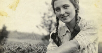 1947 год. Она сбежала от мужа-фронтовика с чужаком, бросив пятилетнего брата на произвол судьбы 🔥 А когда вернулась за прощением, услышала такой ответ, который перевернул её жизнь навсегда 💔